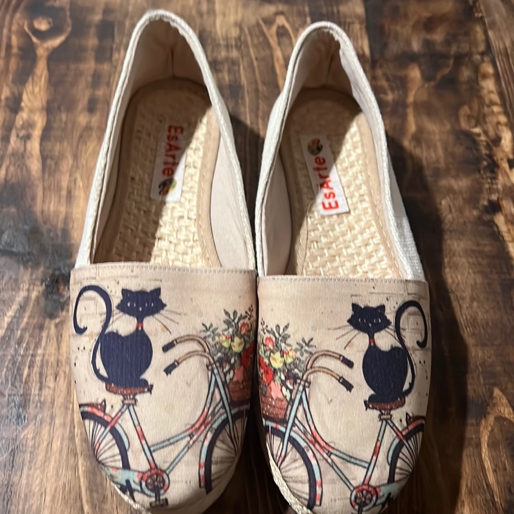 Size 6.5/7 black cat espadrille flats NEW